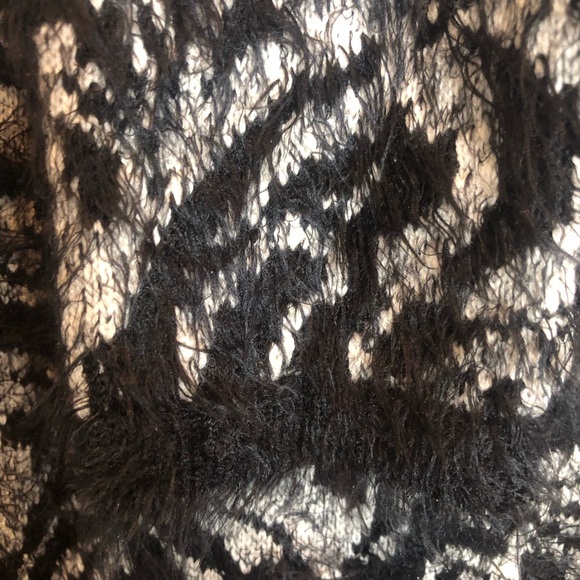Chico’s Black and Gray Fuzzy Pullover Sweater. Size 1 Or Medium - Picture 4 of 6
